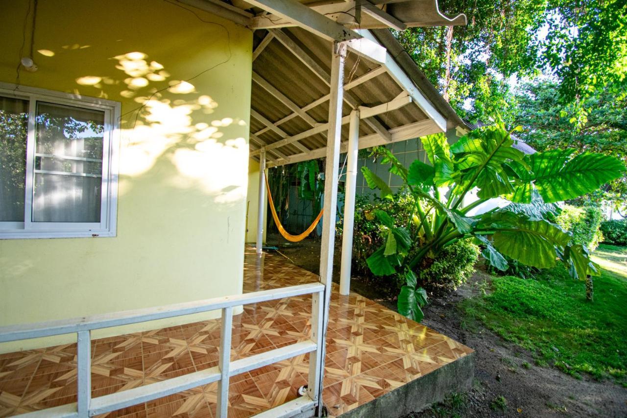 Colorful Hut Hotel Ko Pha Ngan Buitenkant foto